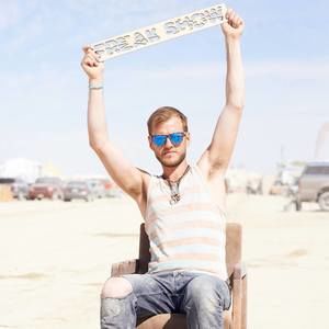 Meet your Posher, Travis